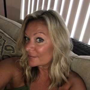 Meet your Posher, Gina